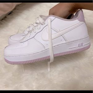 Brand New Wmns Air Force 1 '07 'White Barely Grape'